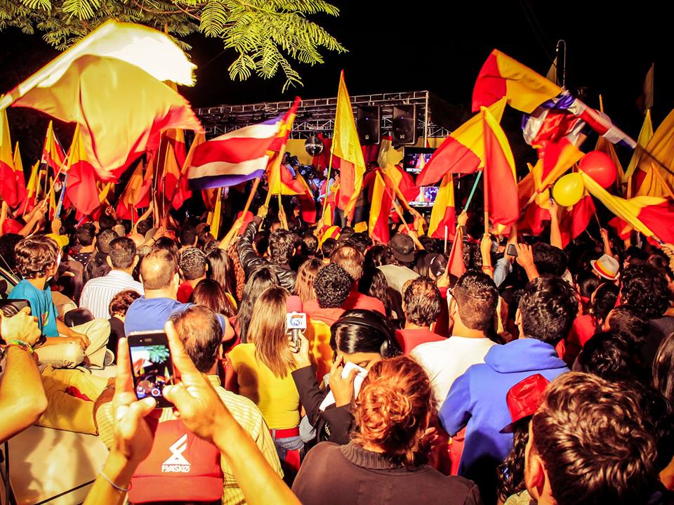 1011240_10202422441380881_1693564506_n