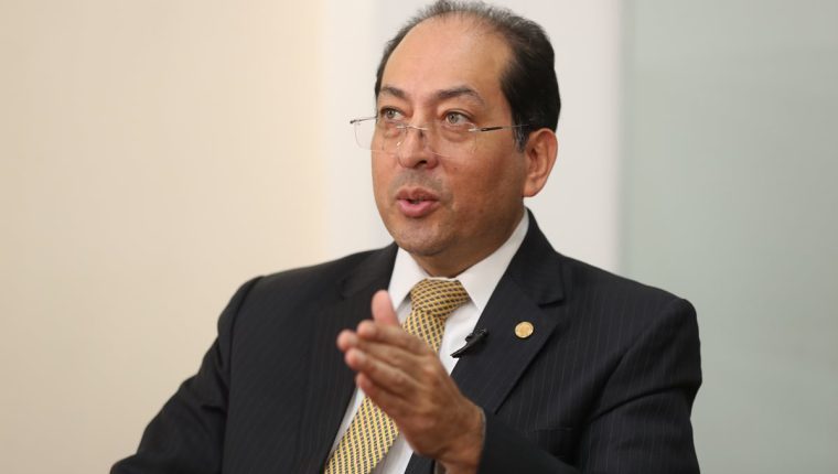 “Que el tipo de cambio varíe es normal. Los guatemaltecos podemos estar tranquilos”