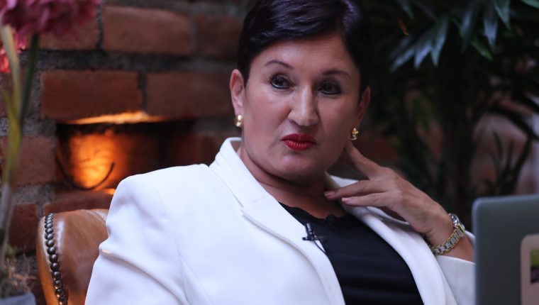 Thelma Aldana desde El Salvador: «Si estoy viva, es por la DEA»